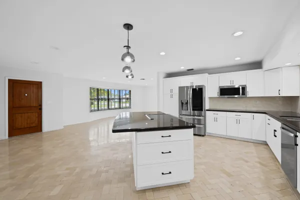 $799,900 | 5660 Southwest 9th Street, Plantation, FL 33317