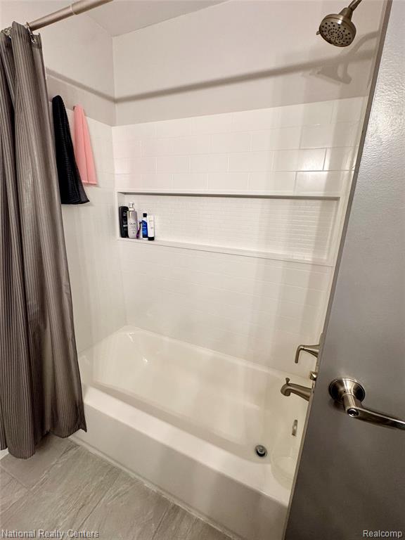 40684 Village Wood Road Novi, MI 48375 - Photo 17 of 23 Gallery Image 17
