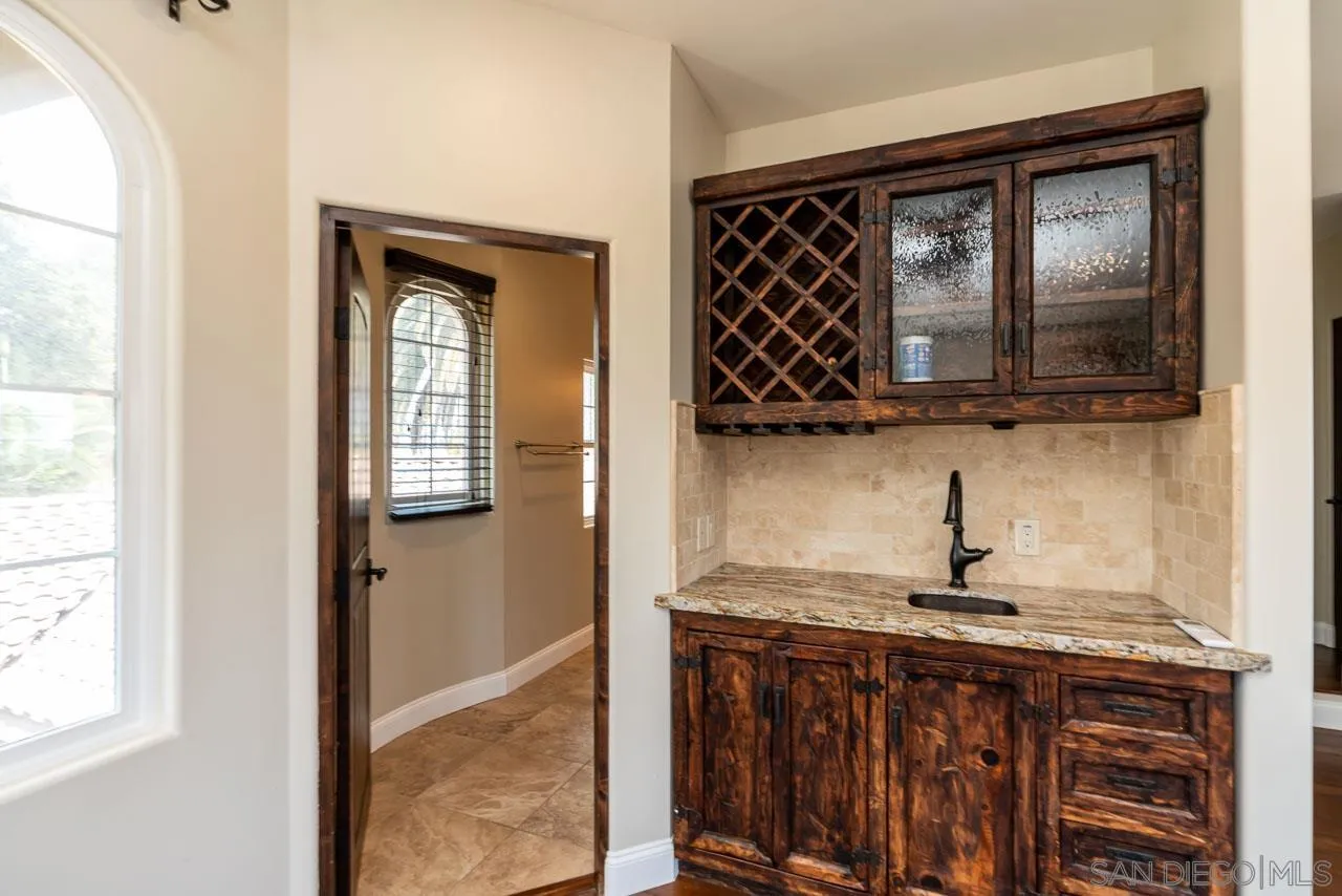 6271 Soledad Mountain Road La Jolla, CA 92037 - Photo 16 of 25