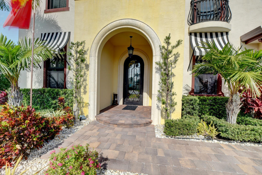 811 Appleby Street Boca Raton, FL 33487 - Photo 3 of 50 3