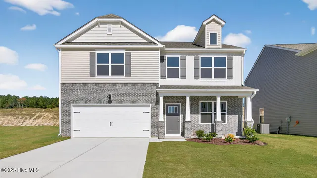 $367,490 | 668 Wilder Bloom Path, Aberdeen, NC 28315
