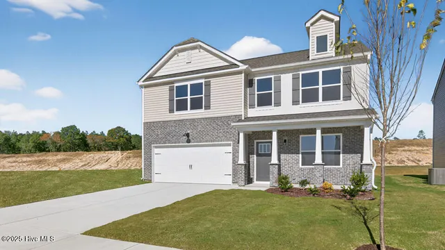 $367,490 | 668 Wilder Bloom Path, Aberdeen, NC 28315