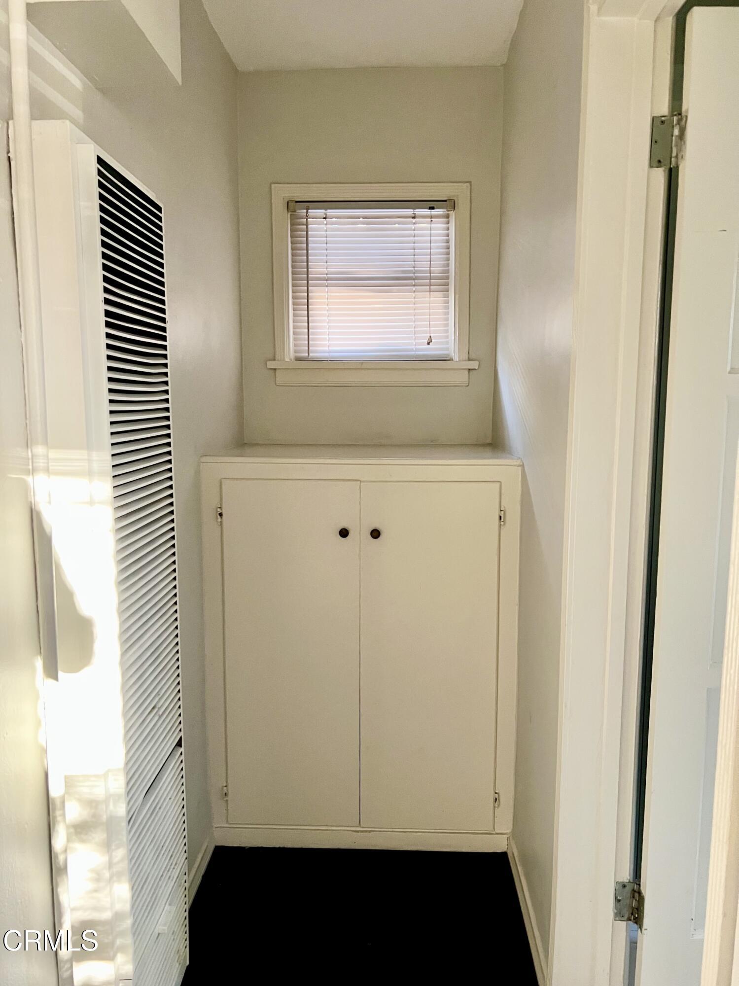 419 West Riverside Drive Burbank, CA 91506 - Photo 22 of 74 16