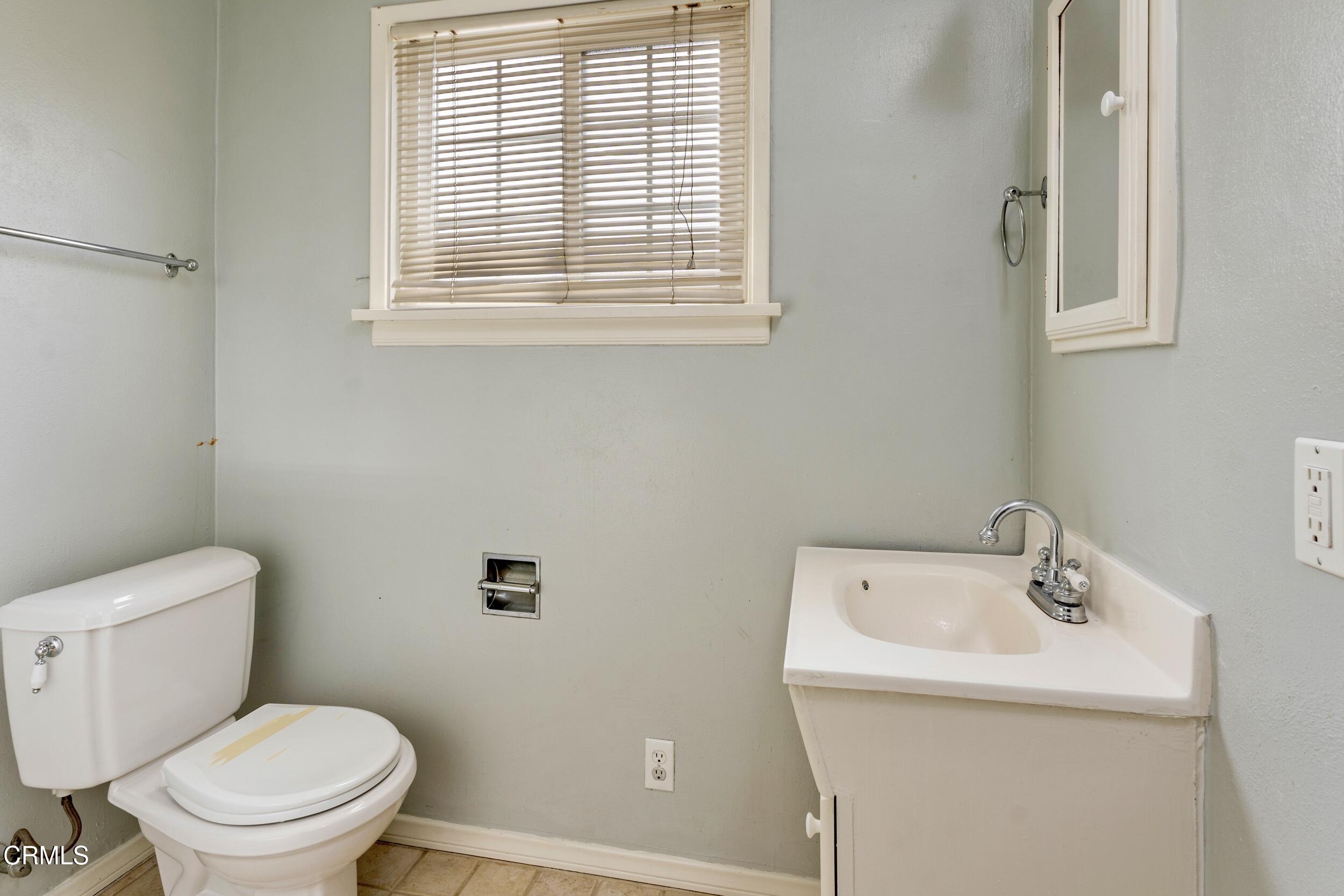 419 West Riverside Drive Burbank, CA 91506 - Photo 23 of 74 17