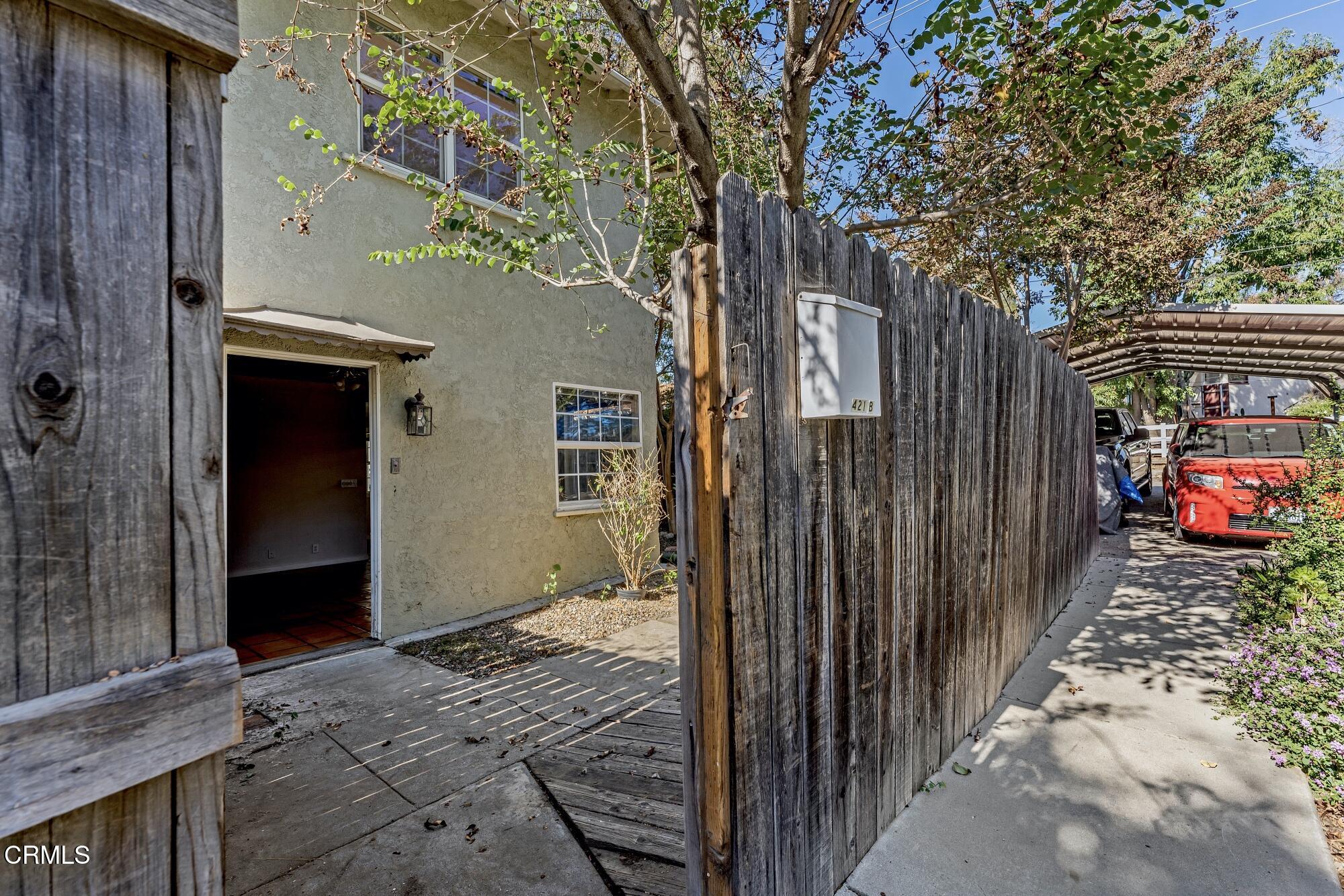 419 West Riverside Drive Burbank, CA 91506 - Photo 26 of 74 419 Riverside Drive_Low Res 026