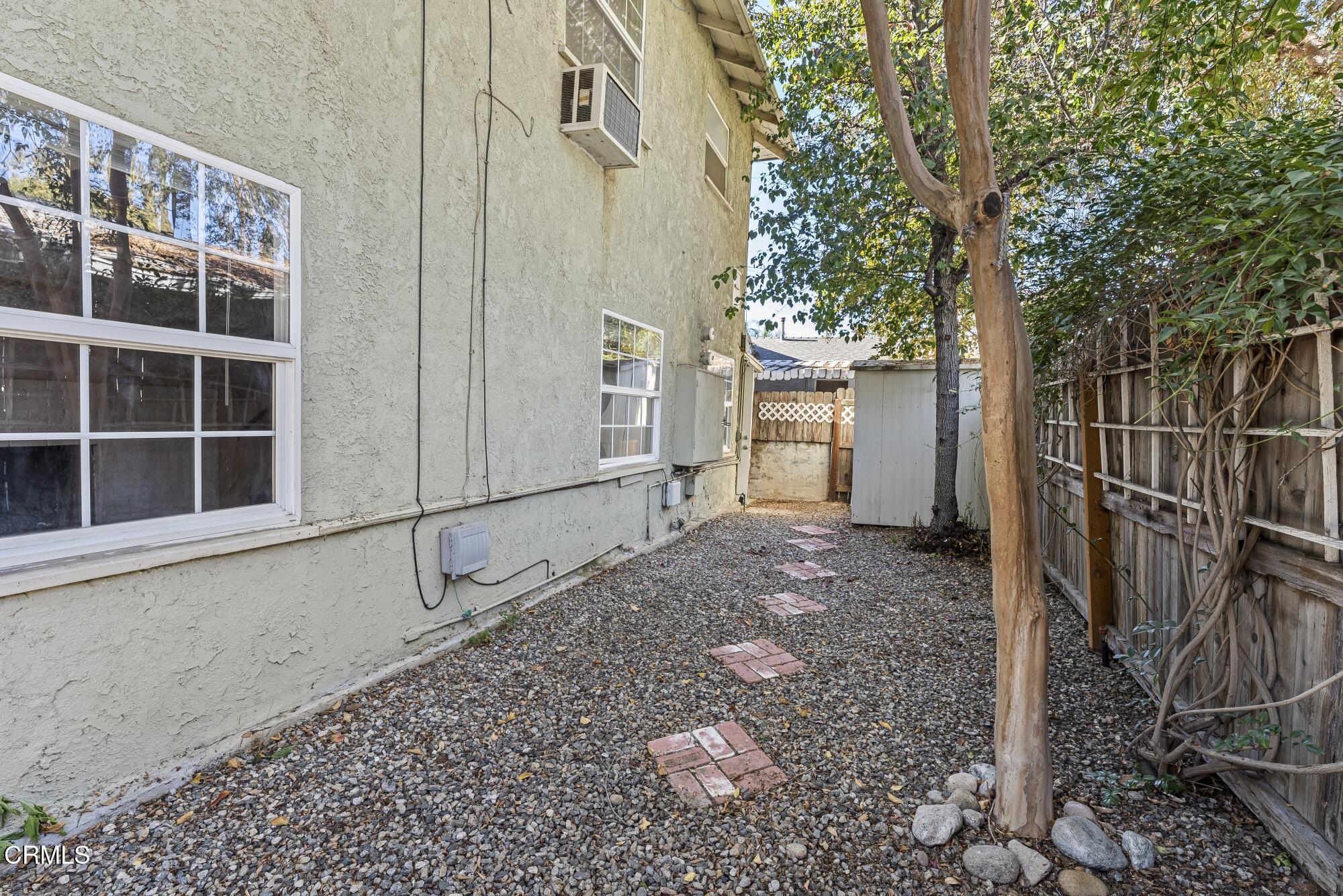 419 West Riverside Drive Burbank, CA 91506 - Photo 27 of 74 419 Riverside Drive_Low Res 027