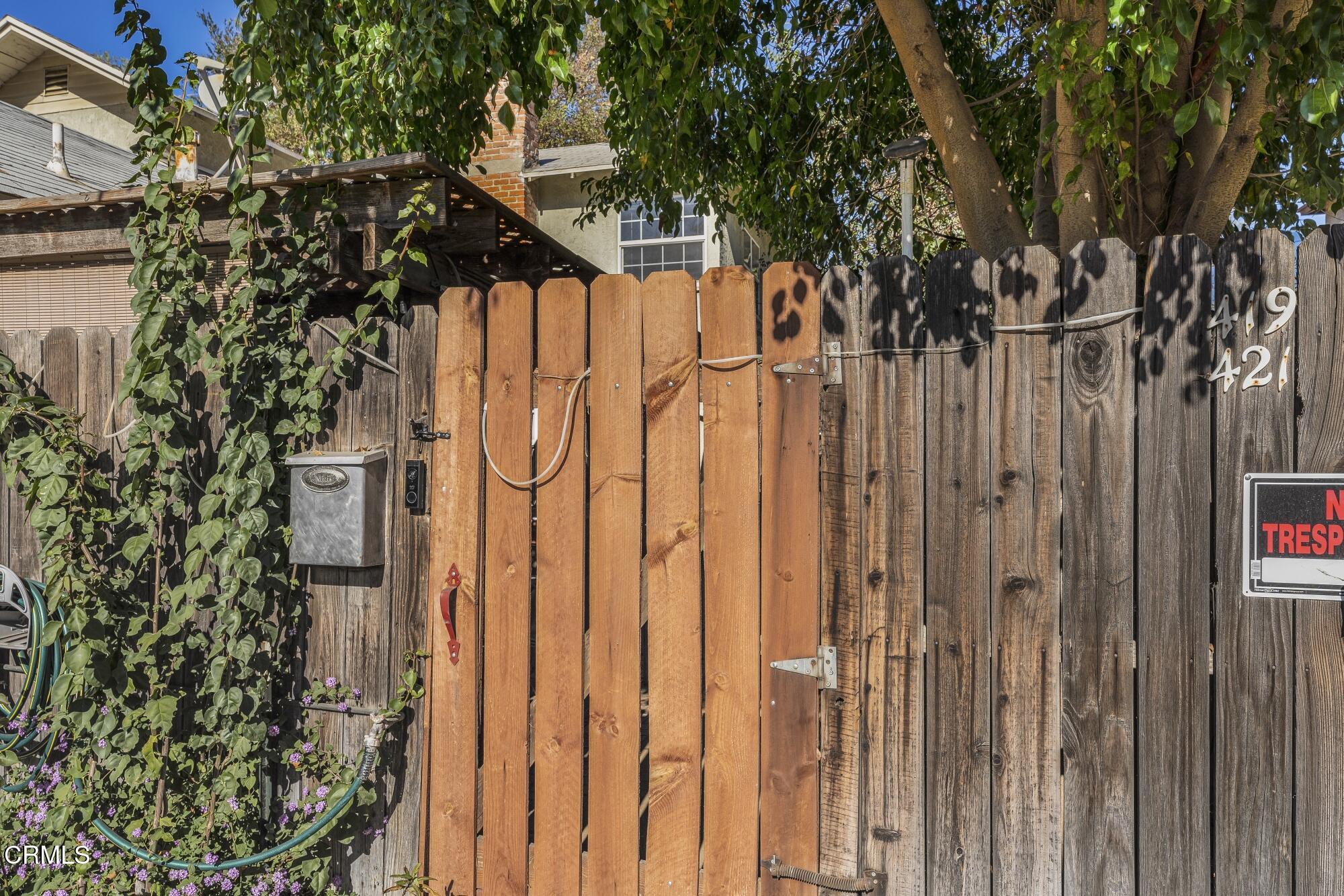 419 West Riverside Drive Burbank, CA 91506 - Photo 3 of 74 419 Riverside Drive_Low Res 004