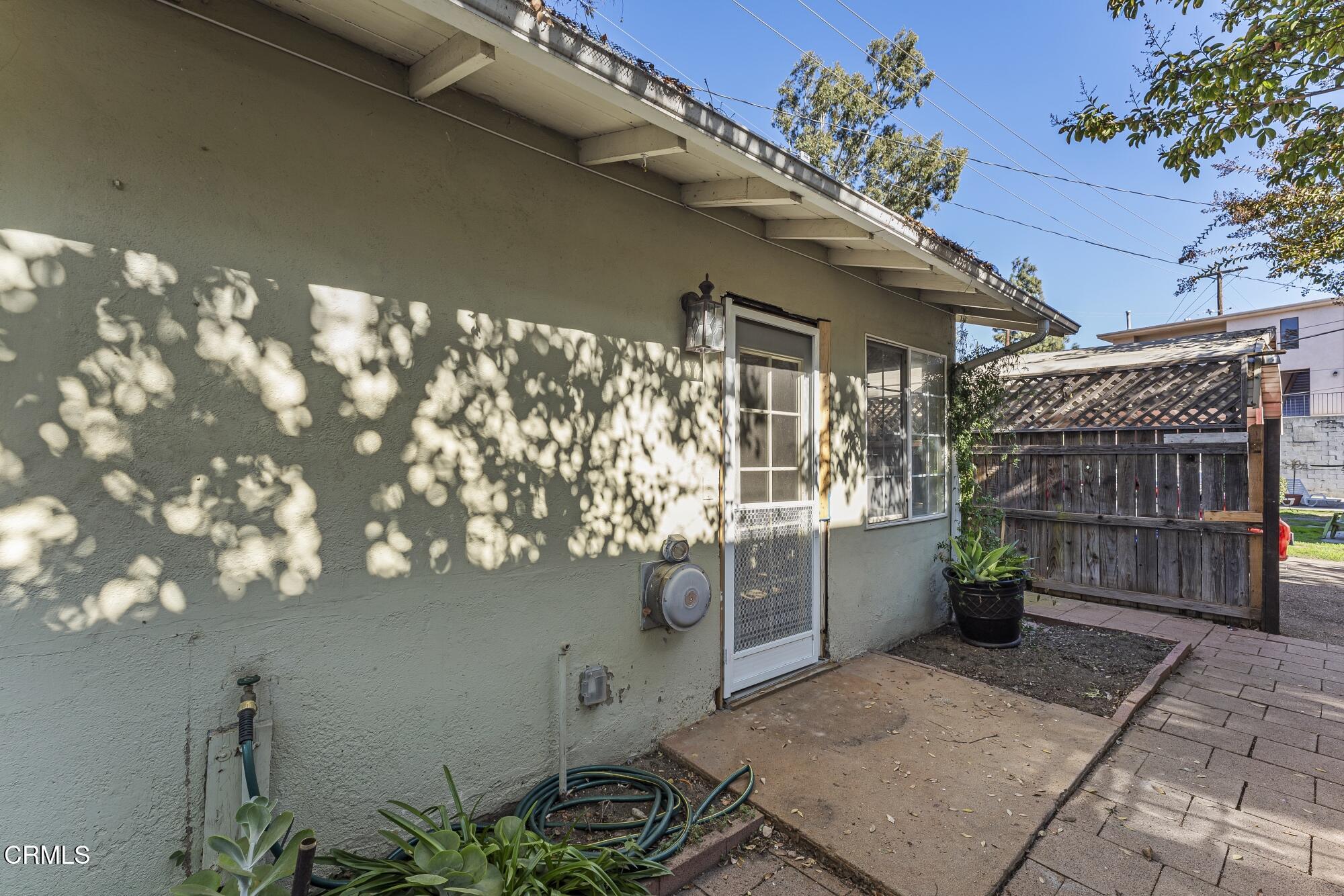 419 West Riverside Drive Burbank, CA 91506 - Photo 55 of 74 419 Riverside Drive_Low Res 055