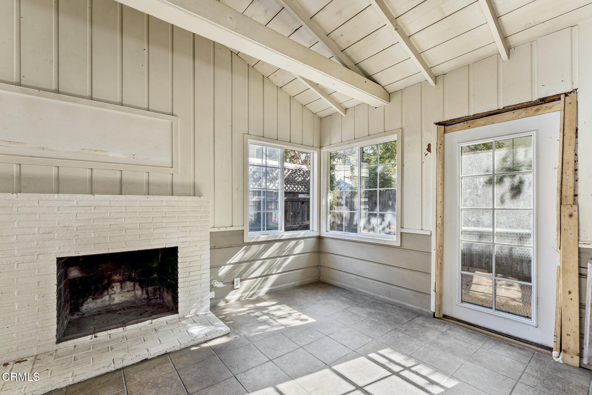 419 West Riverside Drive Burbank, CA 91506 - Photo 59 of 74 419 Riverside Drive_Low Res 059