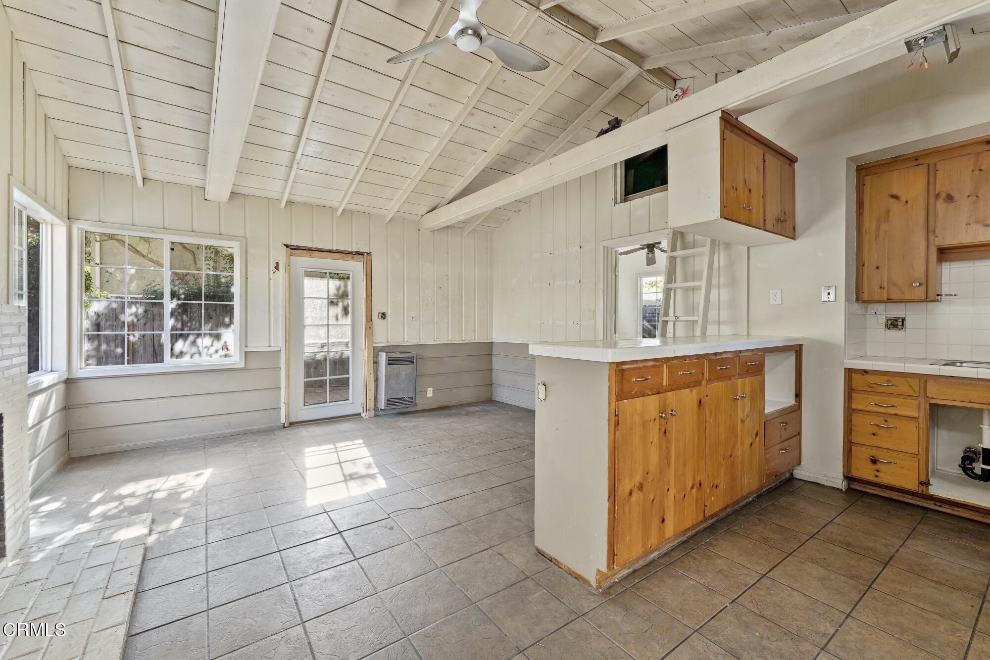 419 West Riverside Drive Burbank, CA 91506 - Photo 61 of 74 419 Riverside Drive_Low Res 061