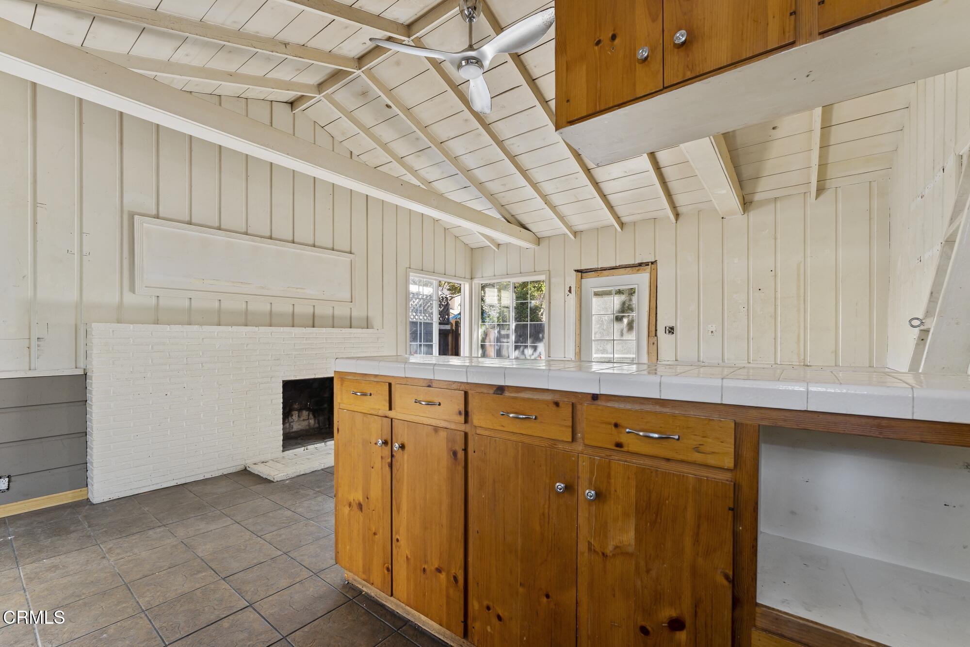 419 West Riverside Drive Burbank, CA 91506 - Photo 64 of 74 419 Riverside Drive_Low Res 064