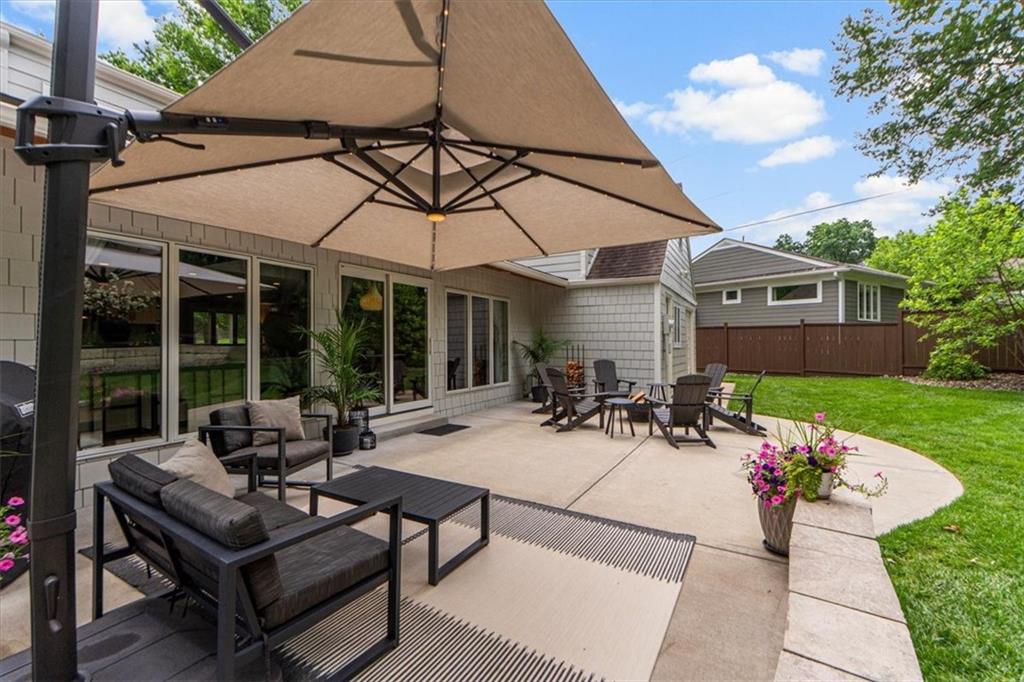5726 Howe Drive Fairway, KS 66205 - Photo 6 of 10