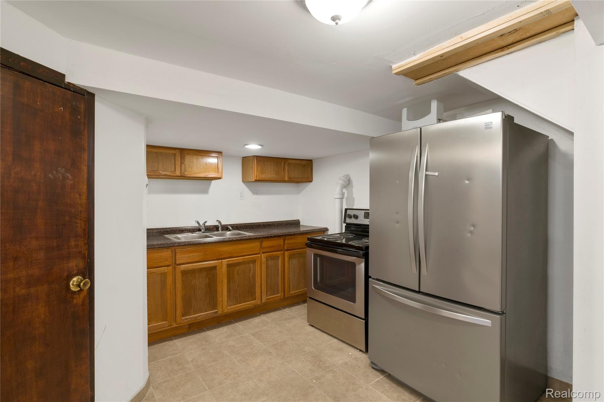 652 Inkster Road Dearborn Heights, MI 48127 - Photo 28 of 29 19.jpg