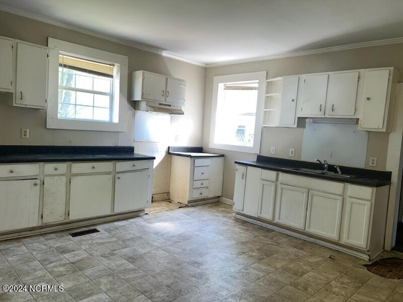 174 Mill Street Rockingham, NC 28379 - Photo 9 of 25 174 Mill St-Kitchen pt 2