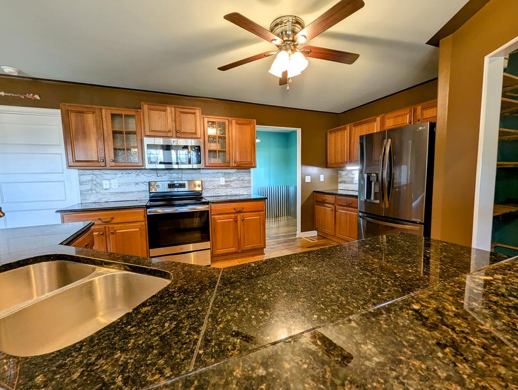 517 Green Spring Road Ararat, VA 24053 - Photo 13 of 45 Gallery Image 13