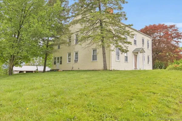 $4,100,000 | 148-153 Wallingford Road, Durham, CT 06422