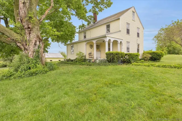 $4,100,000 | 148-153 Wallingford Road, Durham, CT 06422