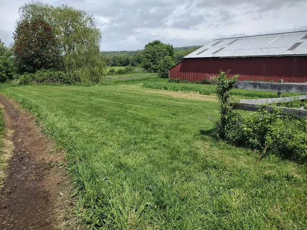 $4,100,000 | 148-153 Wallingford Road, Durham, CT 06422