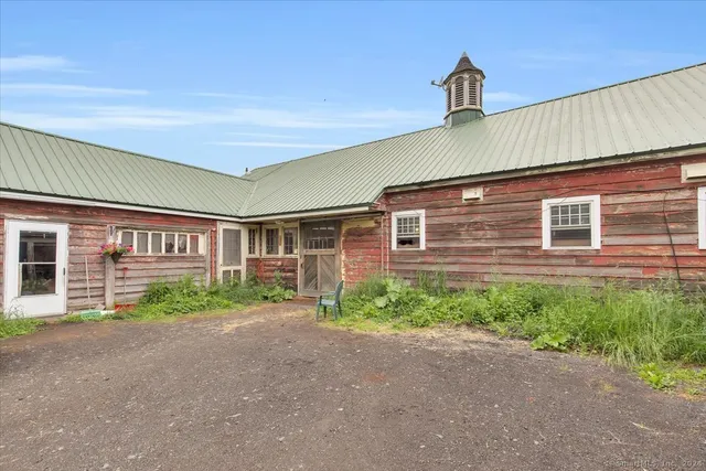 $4,100,000 | 148-153 Wallingford Road, Durham, CT 06422