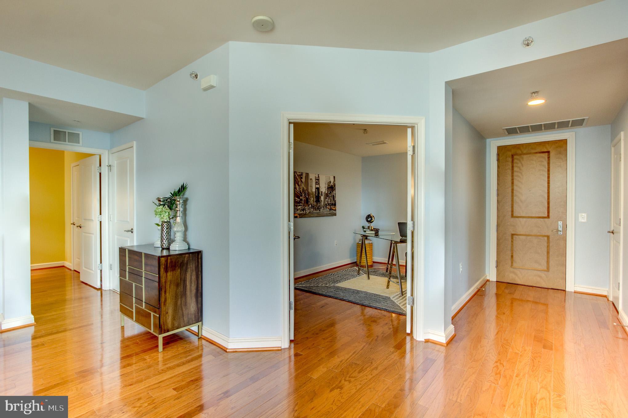 11990 Market Street, Unit 1401 Reston, VA 20190 - Photo 11 of 69 Entry