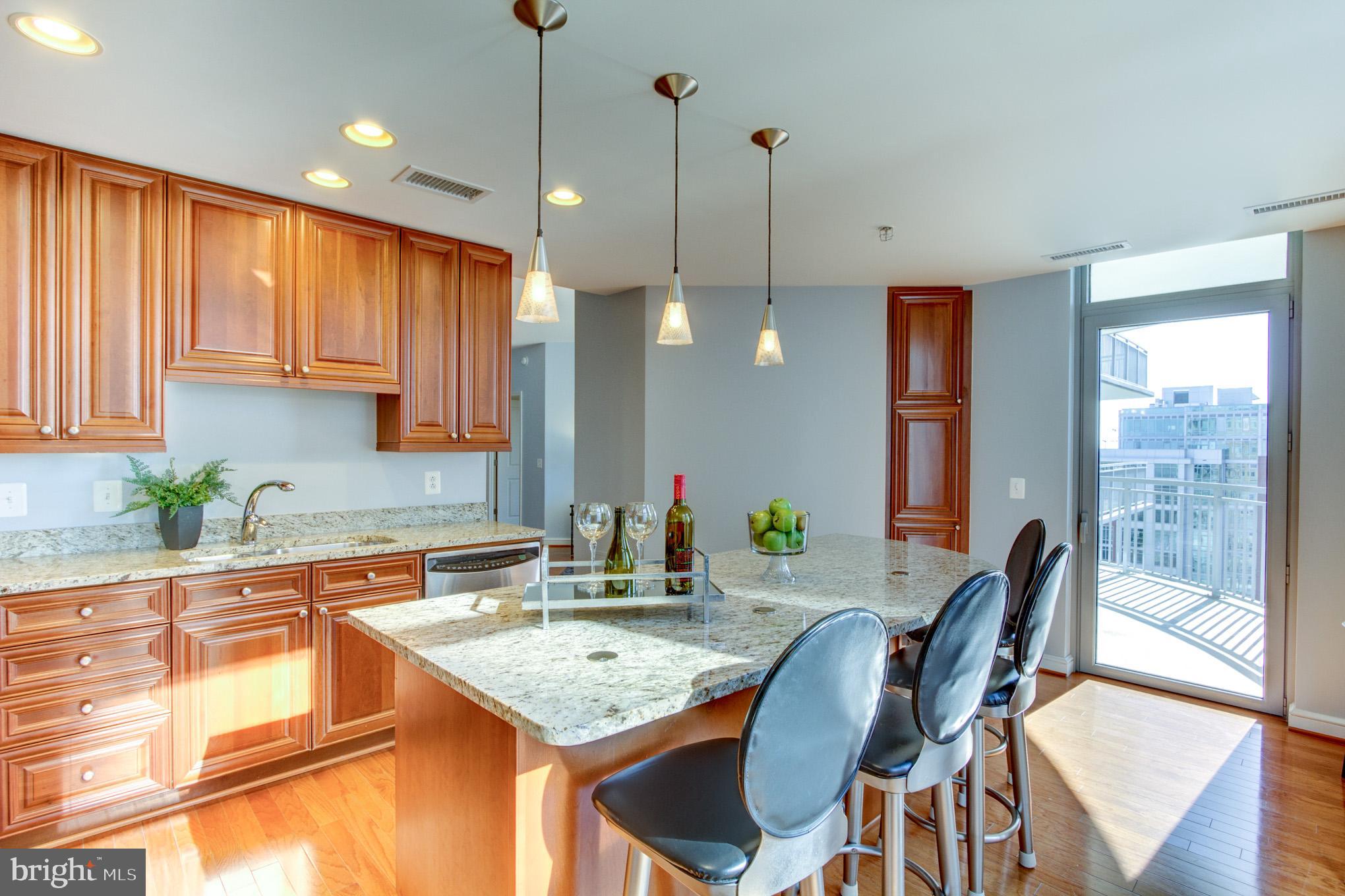 11990 Market Street, Unit 1401 Reston, VA 20190 - Photo 6 of 69 Kitchen