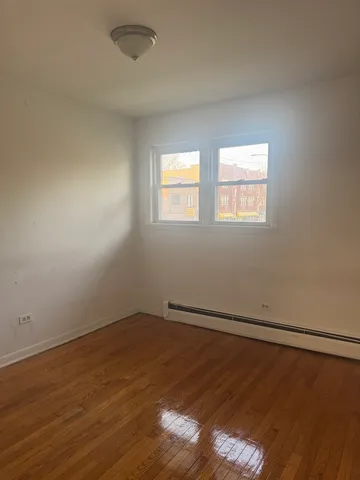 $1,800 | 8300 South Vernon Avenue, Unit 2E, Chicago, IL 60619