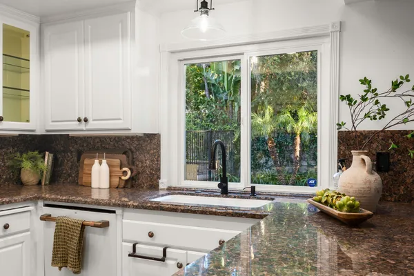 $1,325,000 | 738 Capitan Street, Thousand Oaks, CA 91320