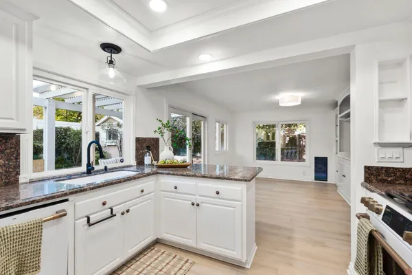 $1,325,000 | 738 Capitan Street, Thousand Oaks, CA 91320