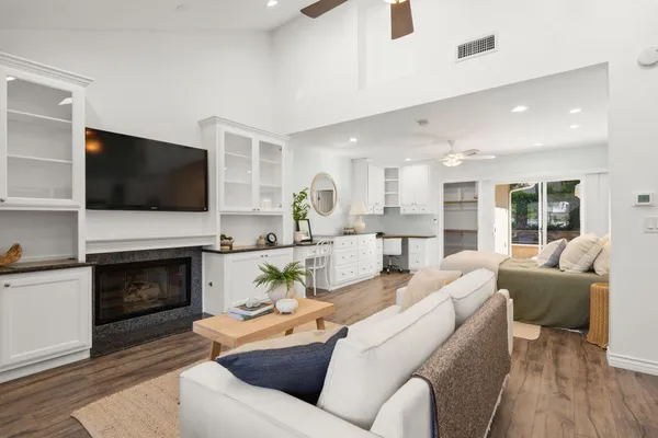 $1,325,000 | 738 Capitan Street, Thousand Oaks, CA 91320