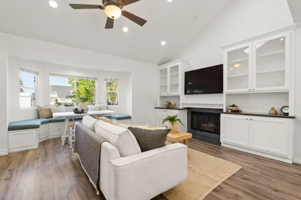 $1,325,000 | 738 Capitan Street, Thousand Oaks, CA 91320