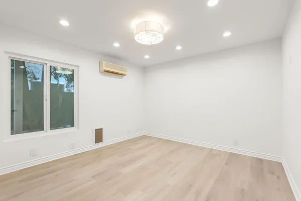 $1,325,000 | 738 Capitan Street, Thousand Oaks, CA 91320