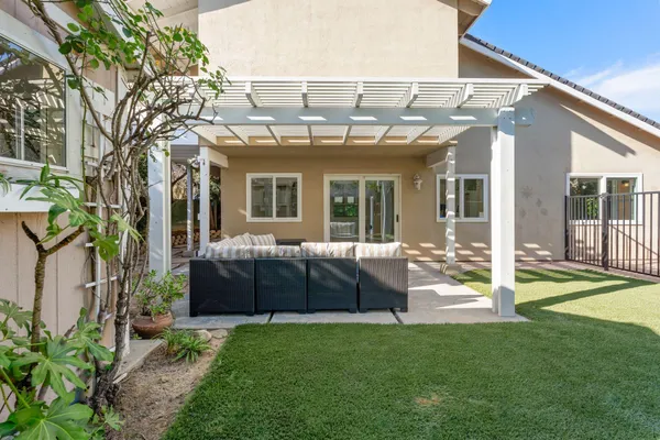 $1,325,000 | 738 Capitan Street, Thousand Oaks, CA 91320