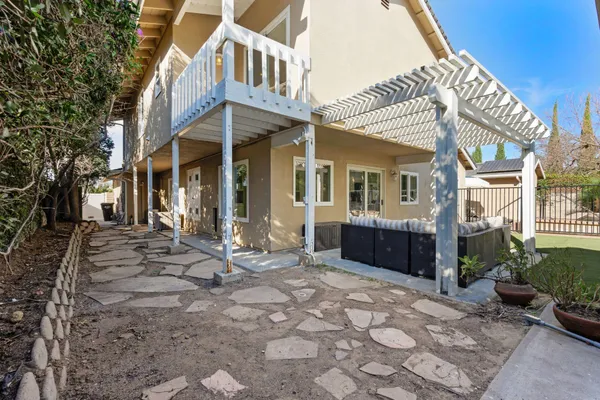 $1,325,000 | 738 Capitan Street, Thousand Oaks, CA 91320