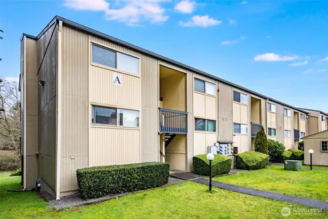 $250,000 | 31003 14th Avenue South, Unit A12, Federal Way, WA 98003
