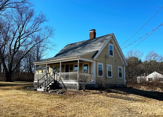 $385,000 | 8 Washington Street, Mendon, MA 01756