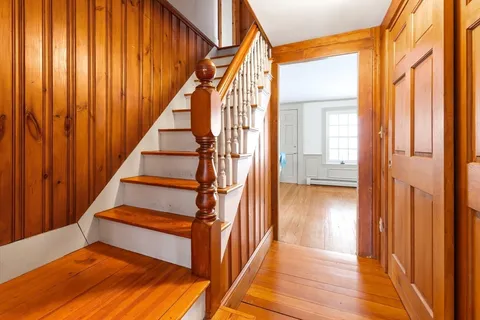 $385,000 | 8 Washington Street, Mendon, MA 01756