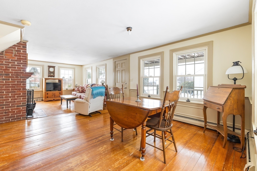 8 Washington Street Mendon, MA 01756 - Photo 4 of 20