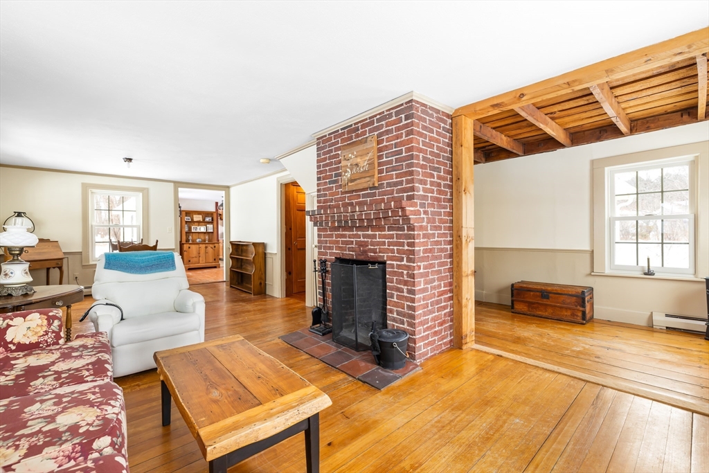 8 Washington Street Mendon, MA 01756 - Photo 7 of 20