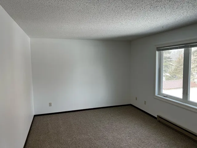 $684 | 300 Highland Court, Tyler, MN 56178