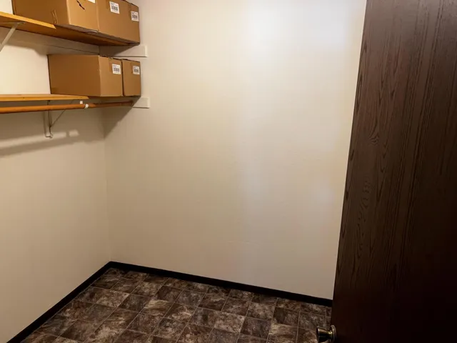 $684 | 300 Highland Court, Tyler, MN 56178