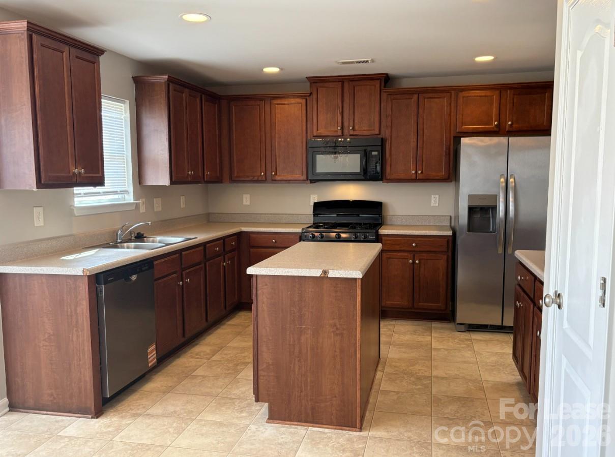 11615 Ragan Elizabeth Court Charlotte, NC 28278 - Photo 6 of 24