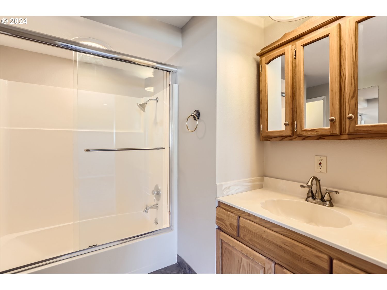 4009 Southeast View Acres Road Milwaukie, OR 97267 - Photo 22 of 37