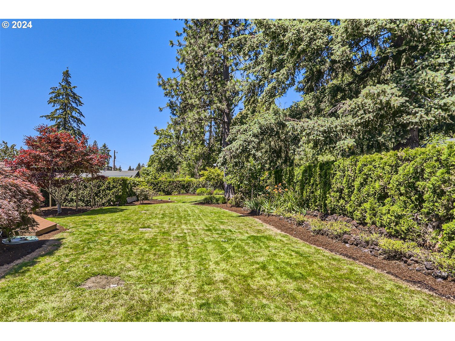 4009 Southeast View Acres Road Milwaukie, OR 97267 - Photo 27 of 37 a view of outdoor space and yard