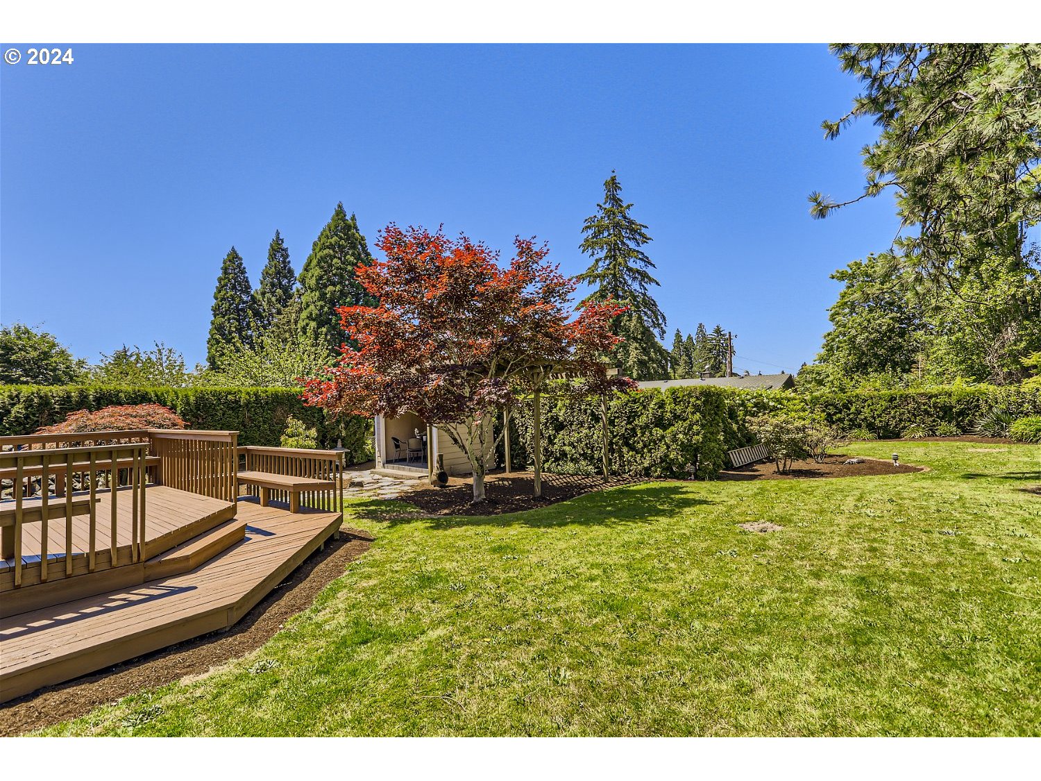 4009 Southeast View Acres Road Milwaukie, OR 97267 - Photo 28 of 37 a view of a swimming pool with a yard