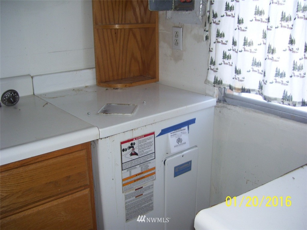 7998 Dick Road Northeast Moses Lake, WA 98837 - Photo 3 of 12 Gallery Image 3