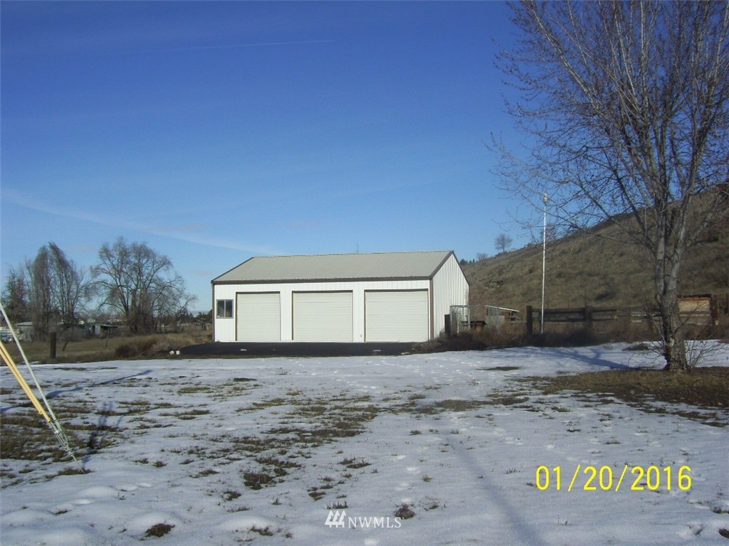 7998 Dick Road Northeast Moses Lake, WA 98837 - Photo 6 of 12 Gallery Image 6
