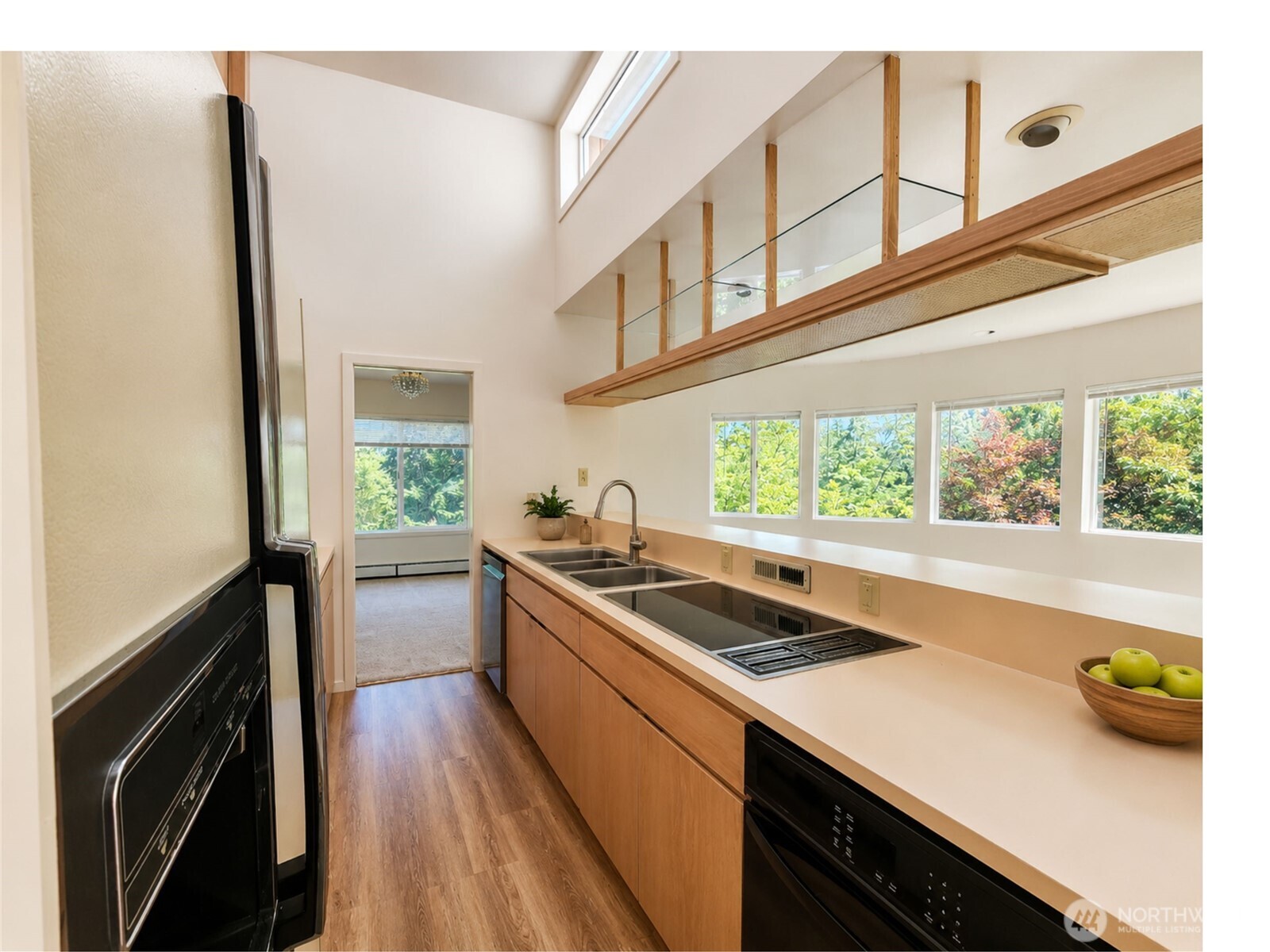 10336 Northeast Knight Road Bainbridge Island, WA 98110 - Photo 8 of 24 Gallery Image 8