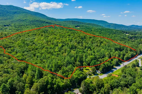 $2,300,000 | 215 Highway 30, Dorset, VT 05251