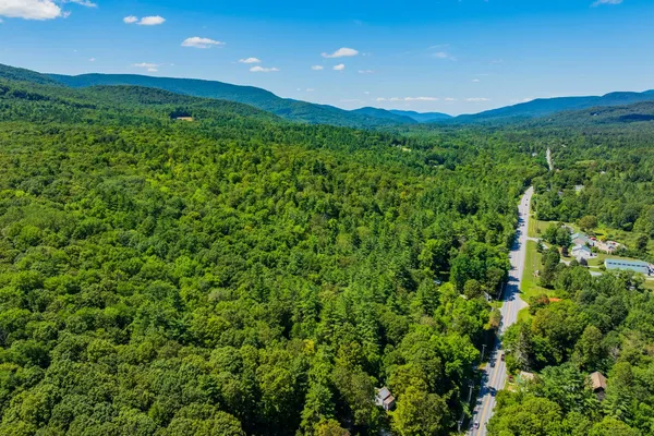 $2,300,000 | 215 Highway 30, Dorset, VT 05251