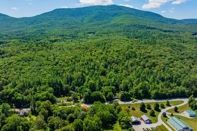 $2,300,000 | 215 Highway 30, Dorset, VT 05251